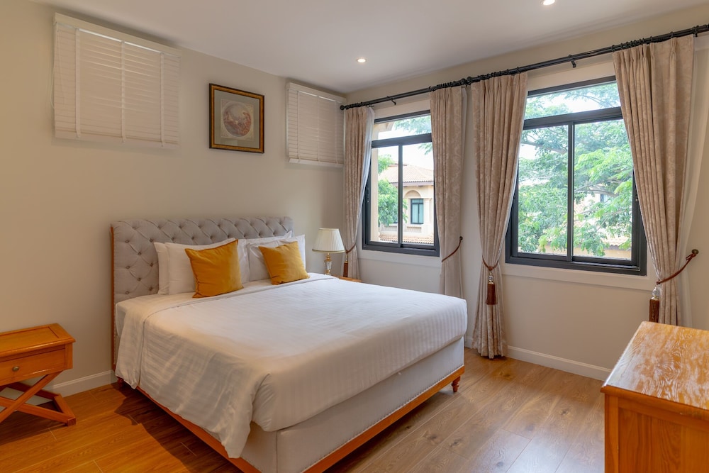 3 Bedrooms, Villa, 1 Single and 2 Queen Beds, Garden View