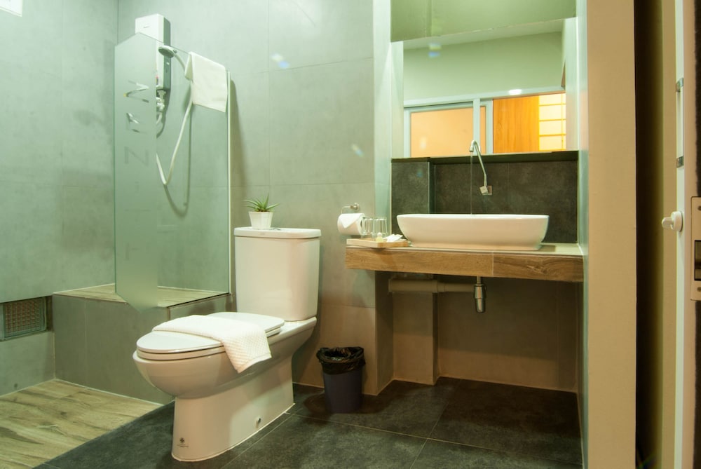 Zenith Residence Hotel 44/45