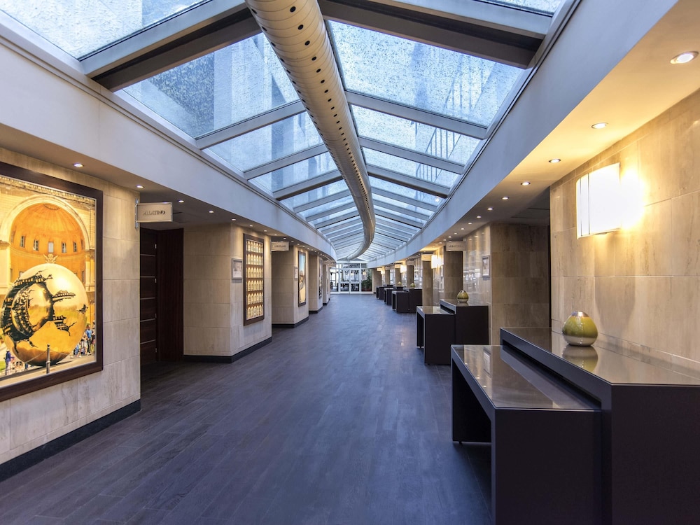 Mercure Roma West 44/73