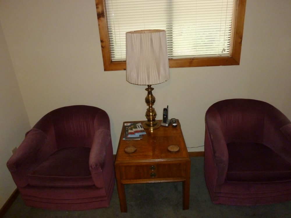 Chapel Hill InnTown 21/24