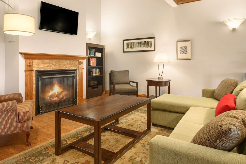 Country Inn & Suites by Radisson, Findlay, OH 12/19