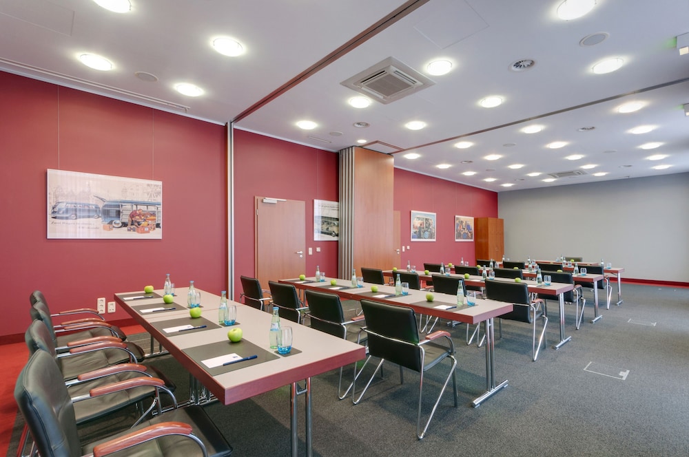Hotel Wolfsburg Centrum, Affiliated by Melia 49/60