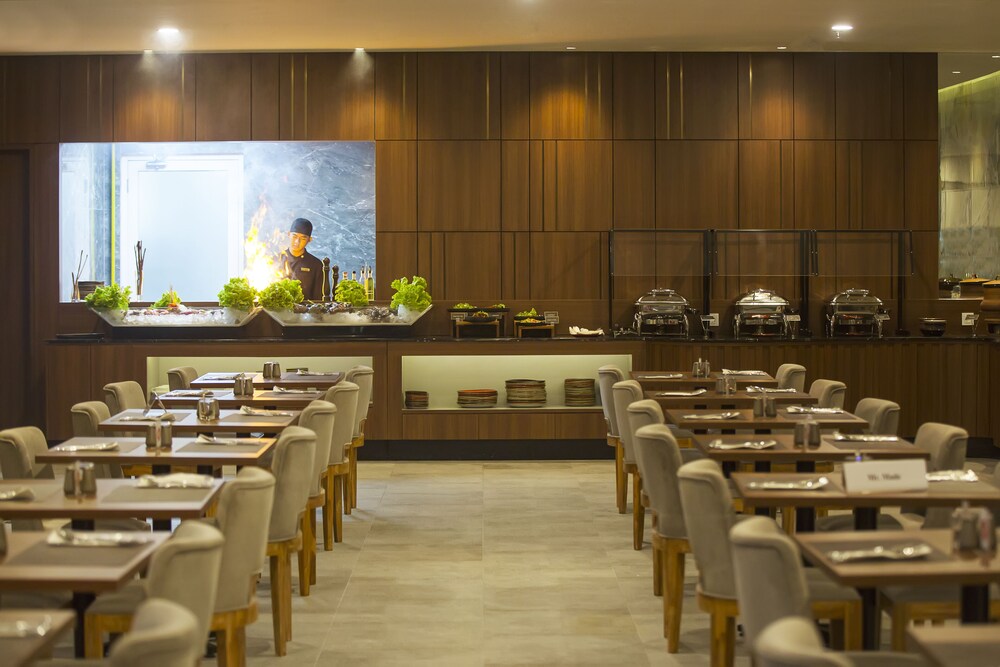 Swiss-Belhotel Cendrawasih Biak 33/60