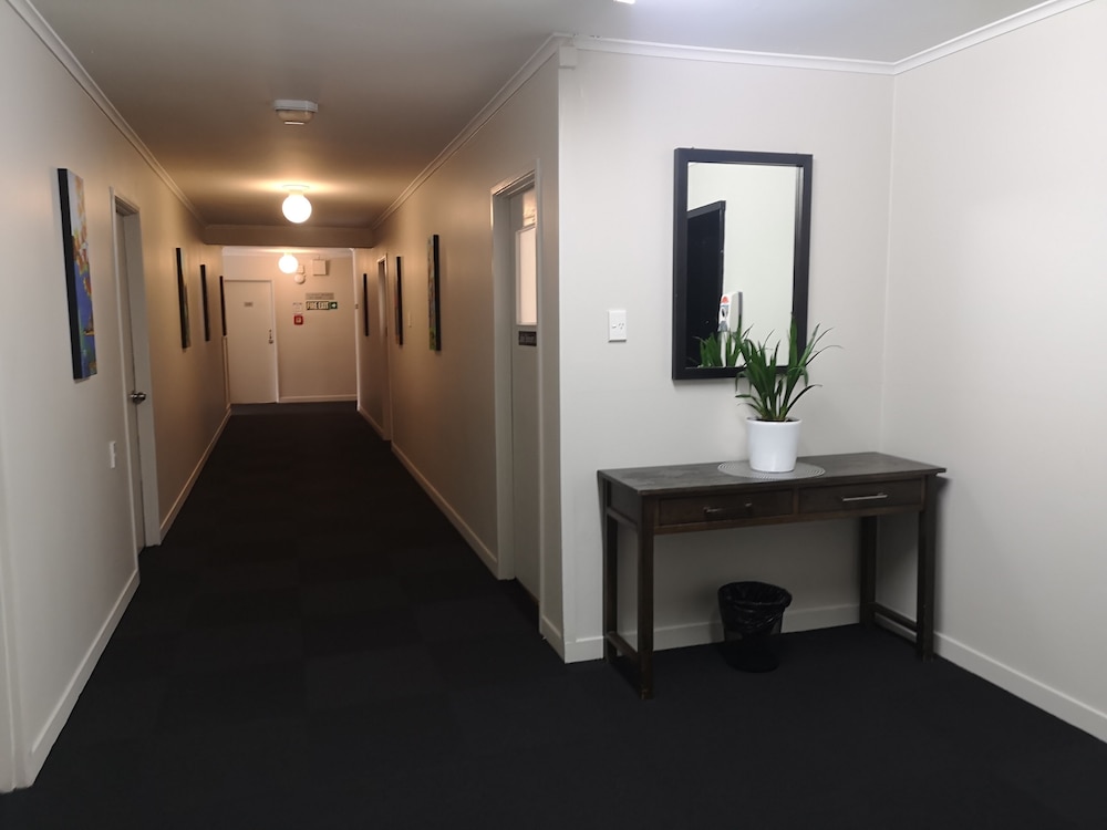 Kiwi International Hotel 7/61