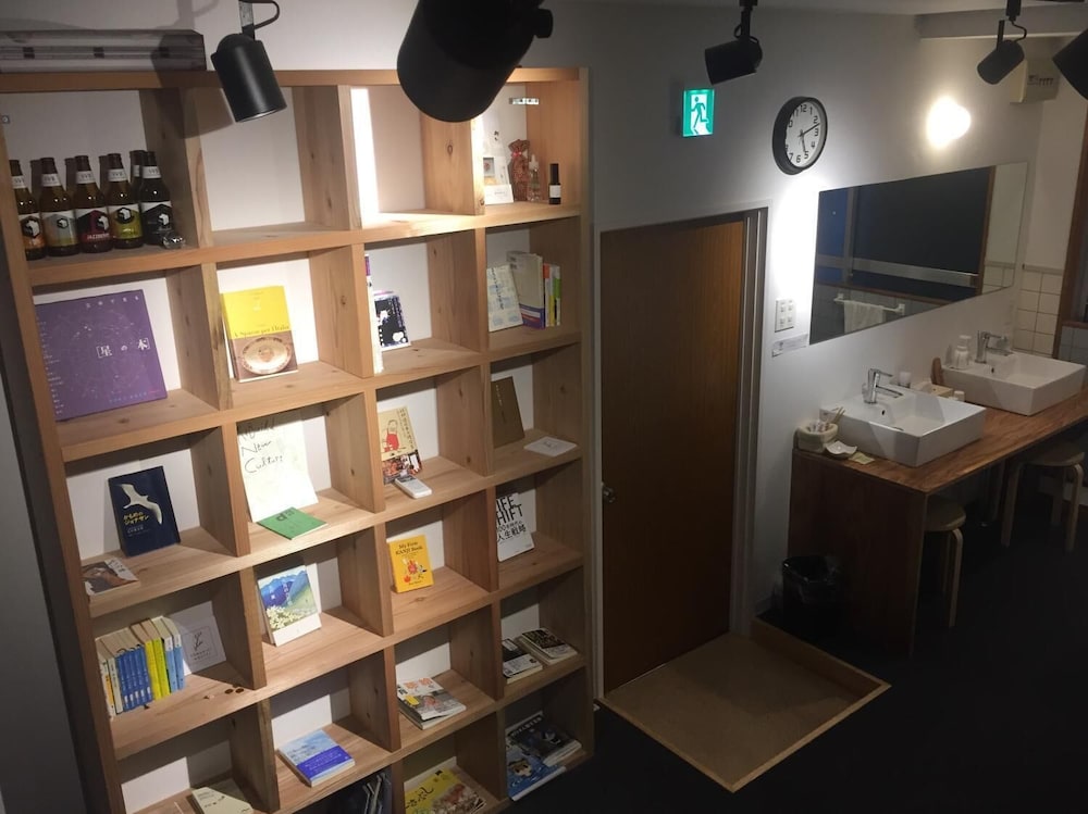Tomarigi Hostel 32/37