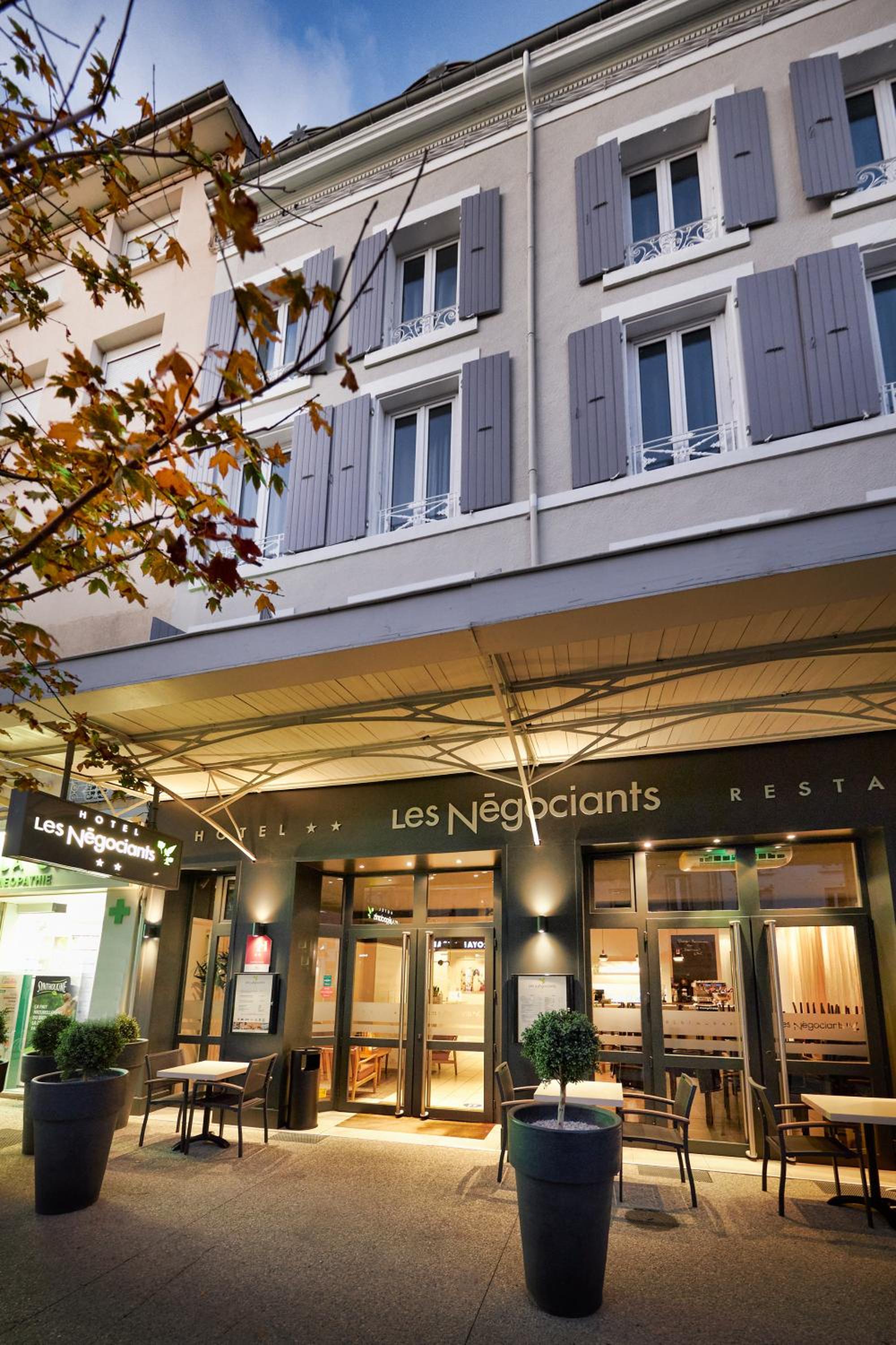 Hotel Les Negociants 3/56