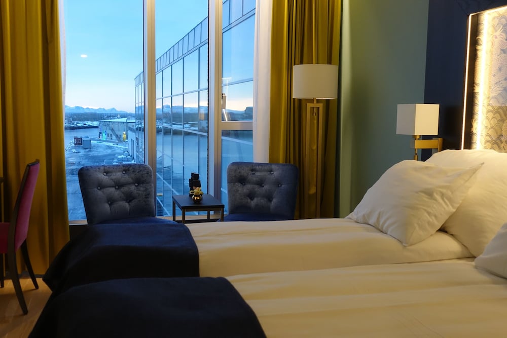 Thon Hotel Lofoten 15/50