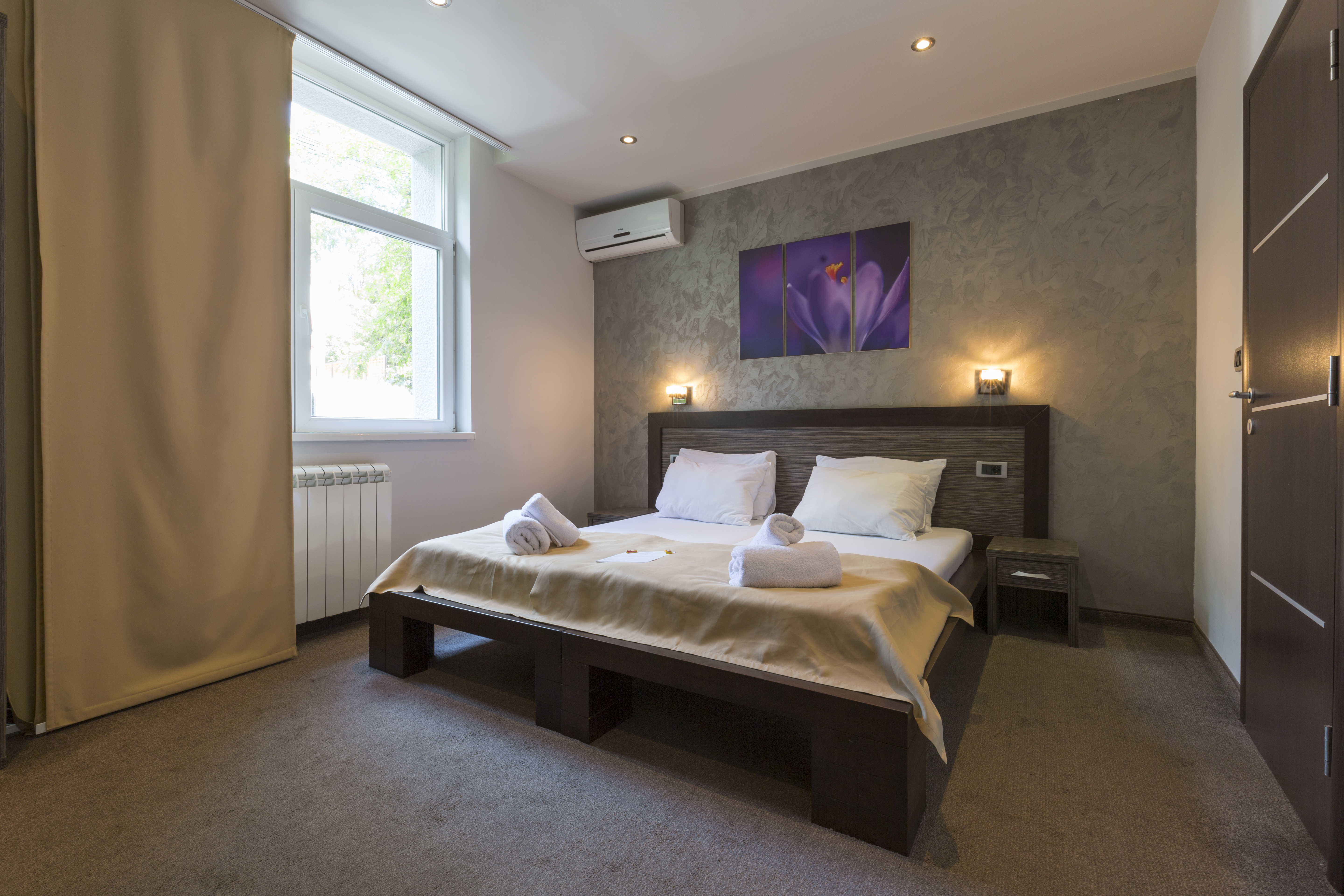ECONOMY, DOUBLE BED