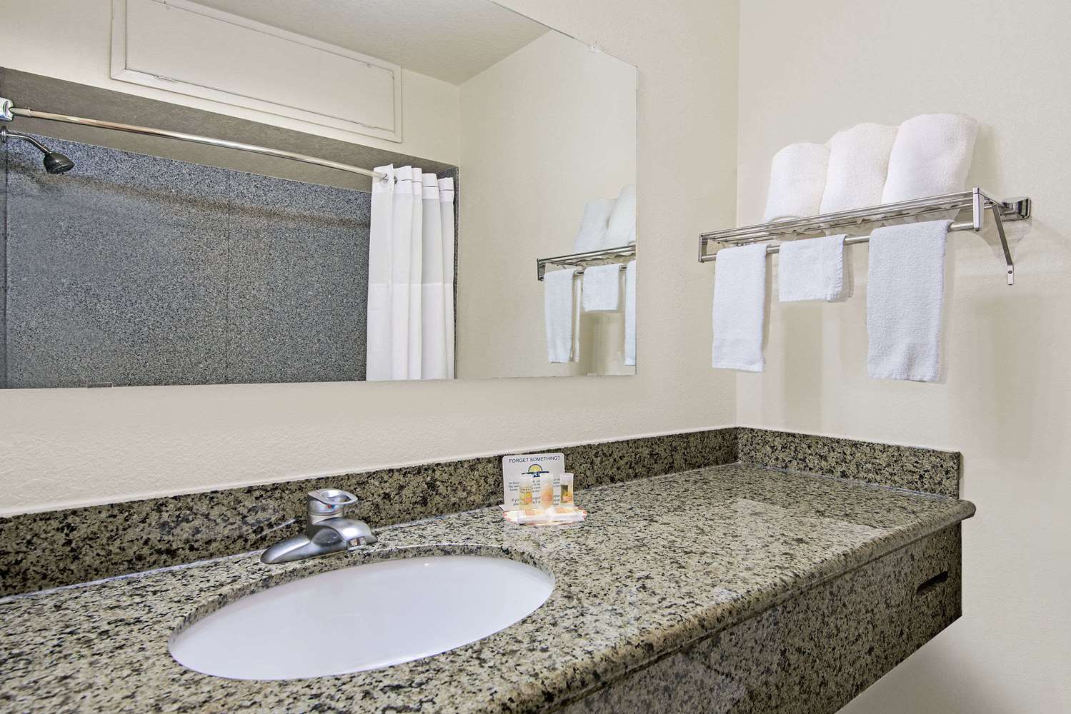 Days Inn by Wyndham Van Horn TX 32/32