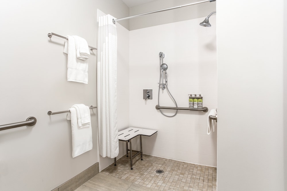 Holiday Inn Express & Suites Ottawa 28/50