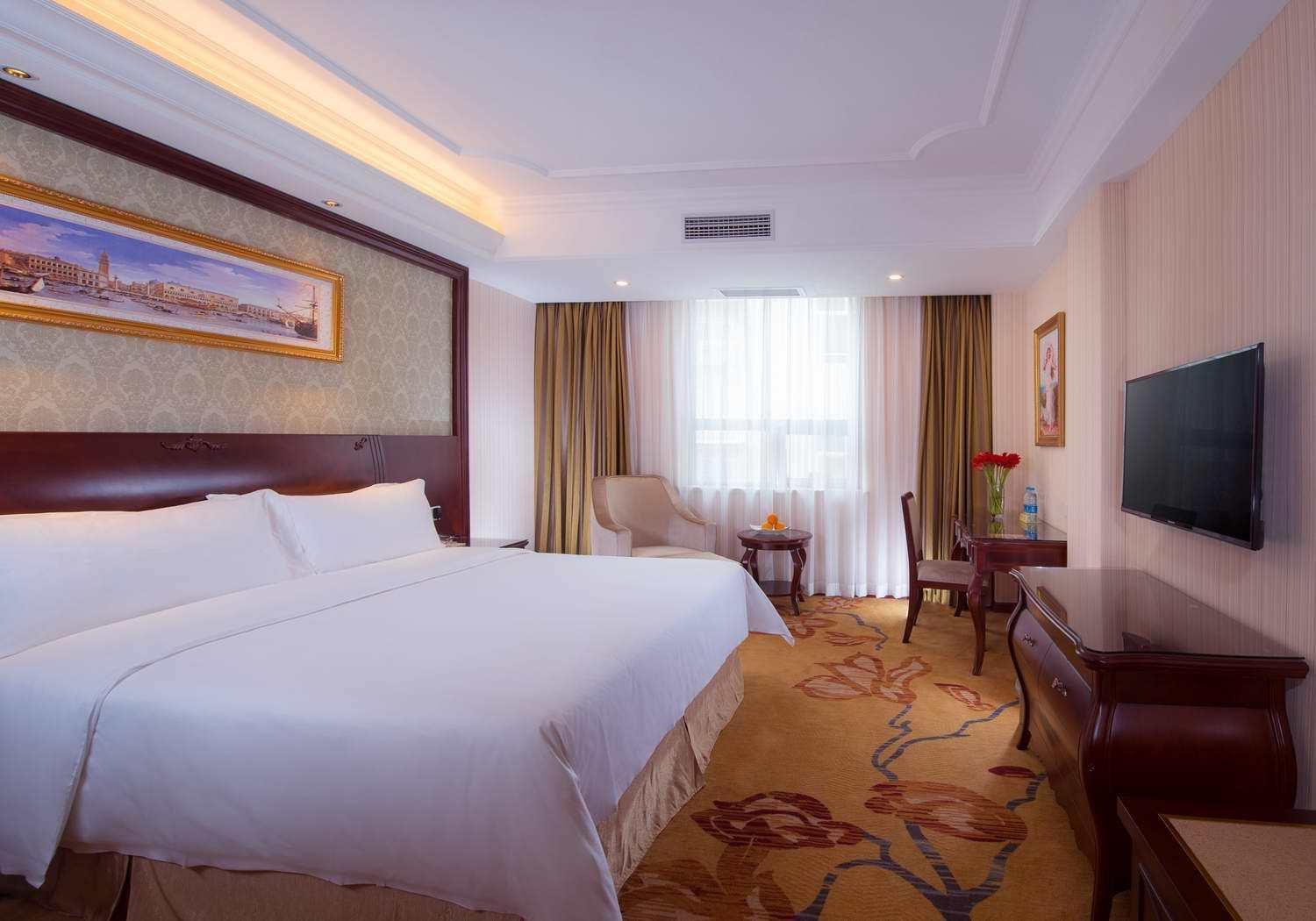 Vienna Hotel (Guangzhou Shiling Leather City) 26/58