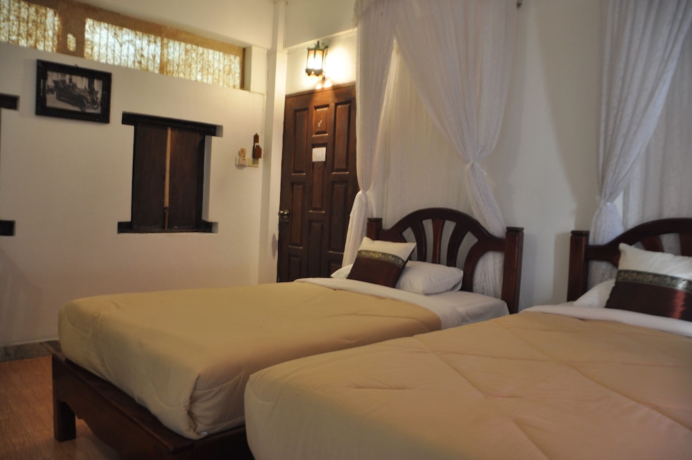 STANDARD, TWIN BEDS