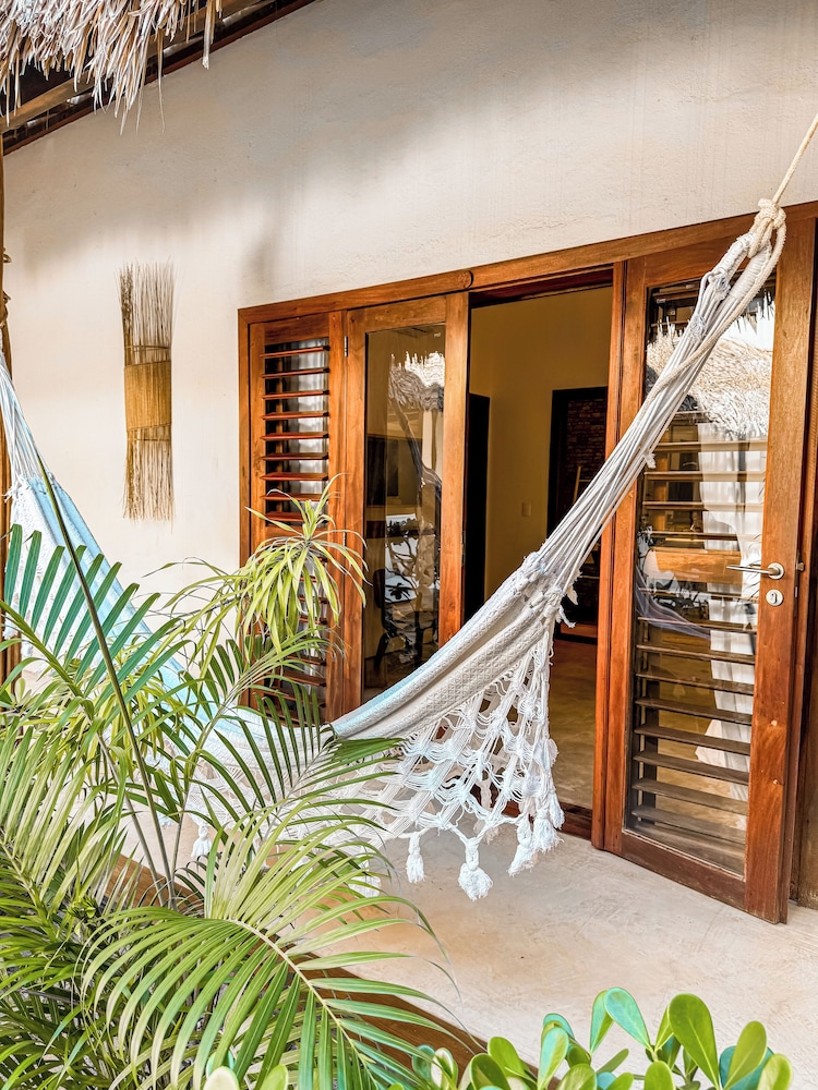 Villa Alegria 8/87