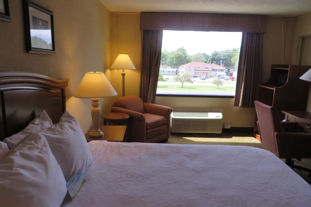 Days Inn by Wyndham Columbus Airport 22/37