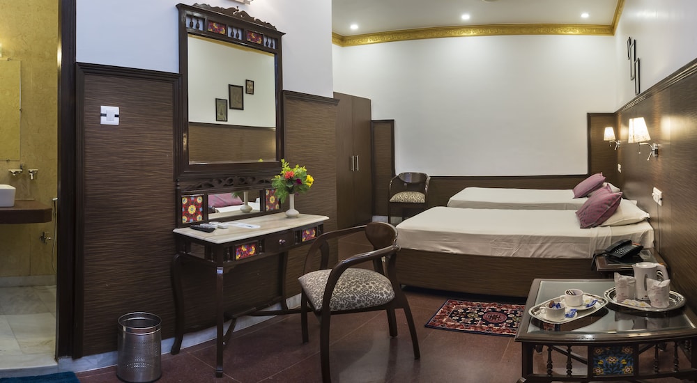 Hotel Harmony 25/50
