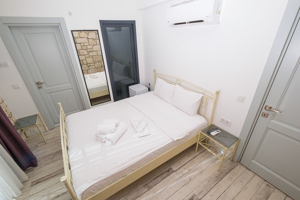 Kybele Alacati 9/50