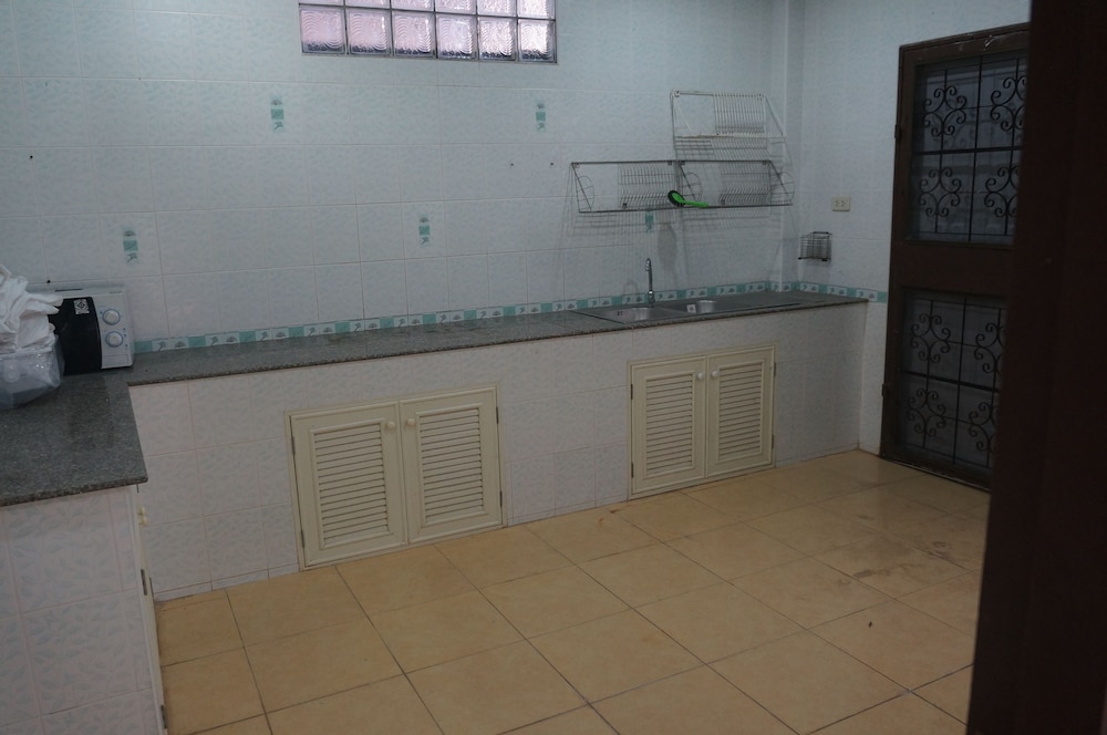 LAMAI APARTMENT 9/65