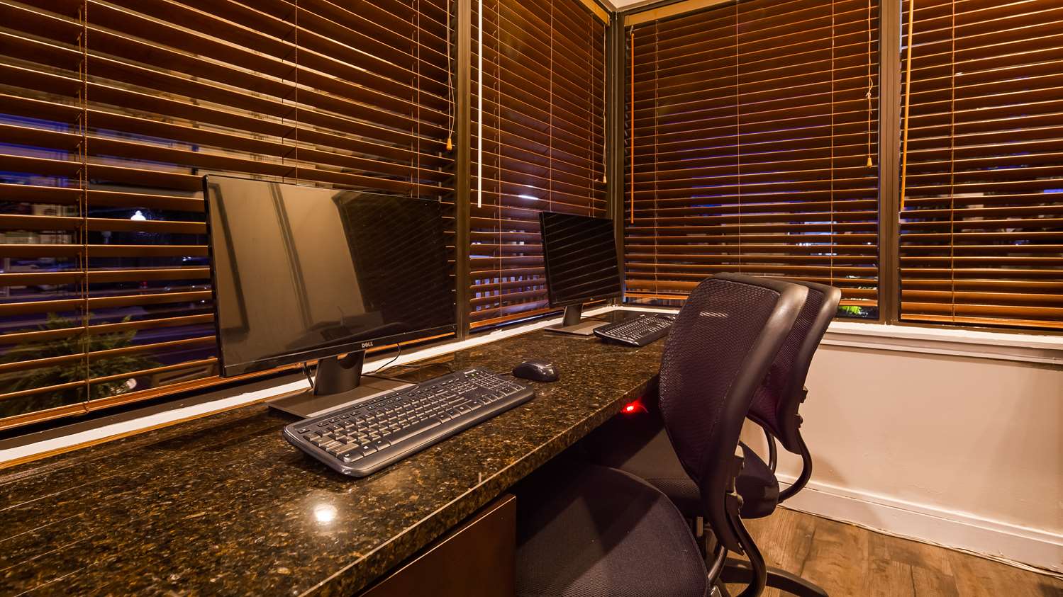 Best Western Plus Coastline Inn 16/26