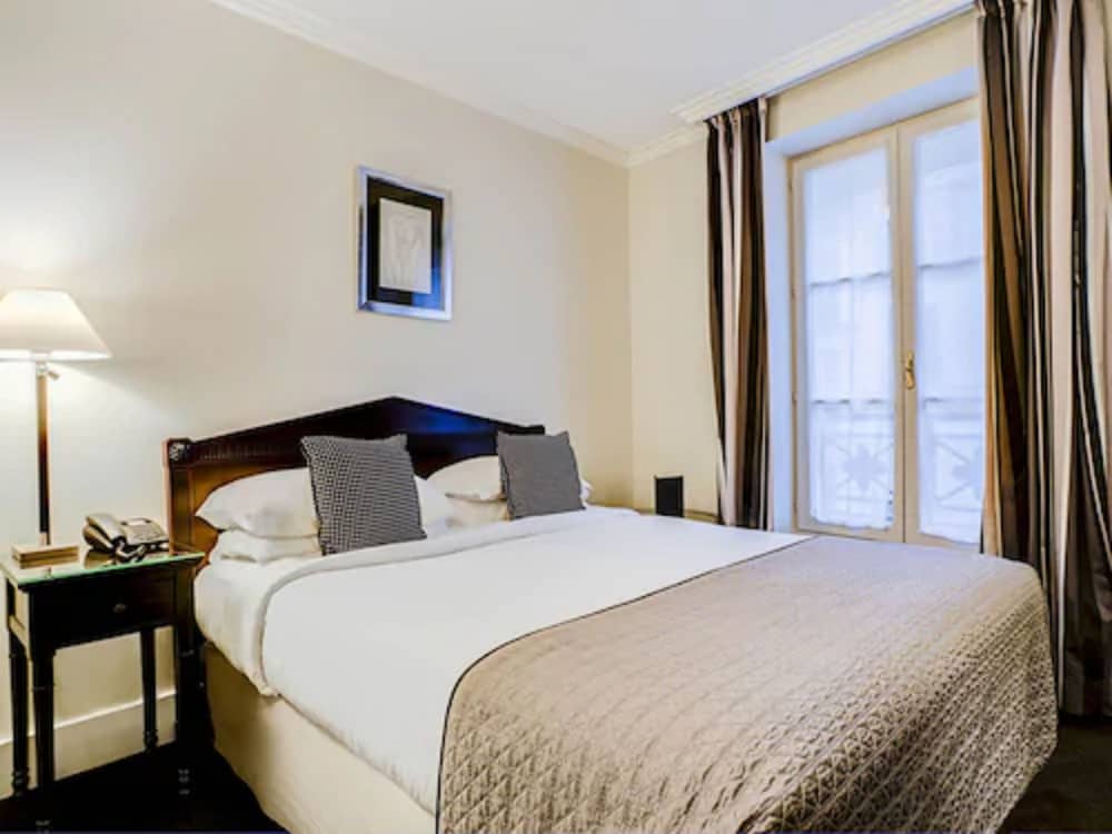 Hotel Royal Saint Honore 16/60