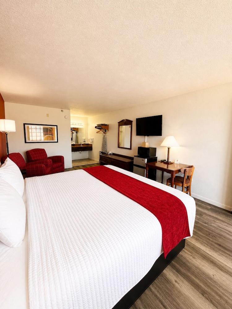 Carriage House Inn 16/61