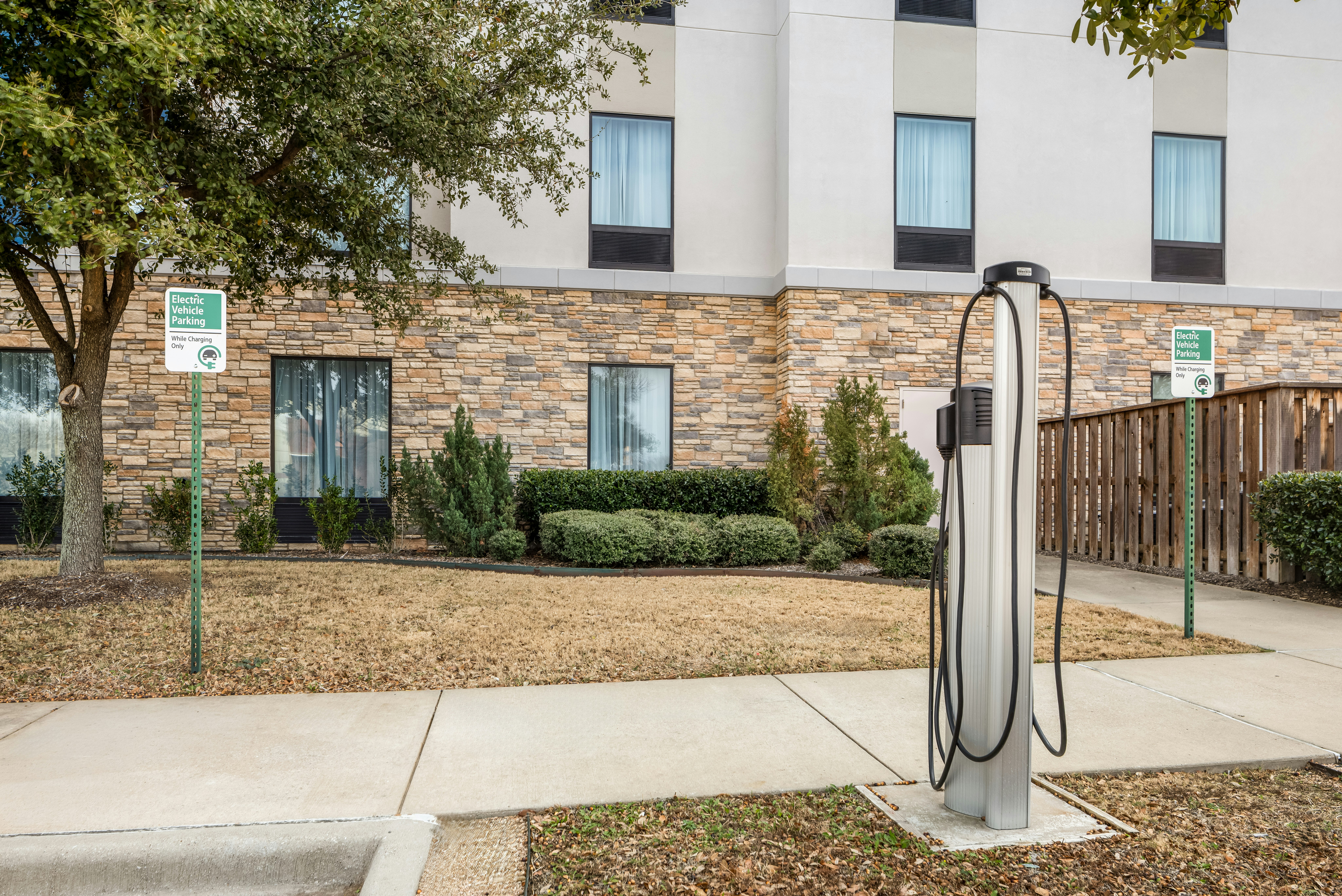 Hampton Inn Suites Dallas Plano East Tx 76/76