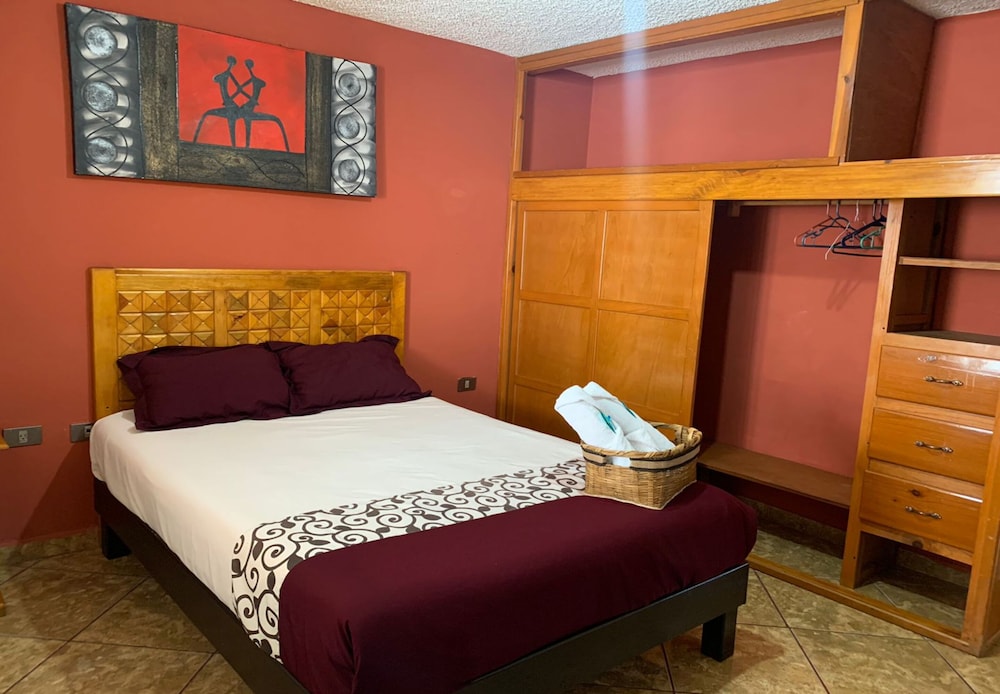 Hotel & Suites Cerro Rojo 21/68