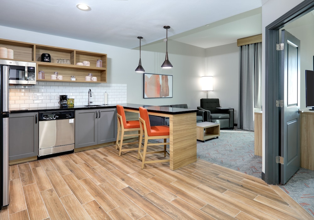 Candlewood Suites Dfw West Hurst 23/57