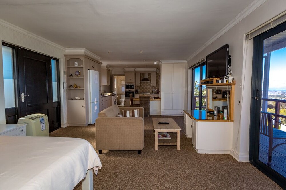 Constantia Vista 13/50