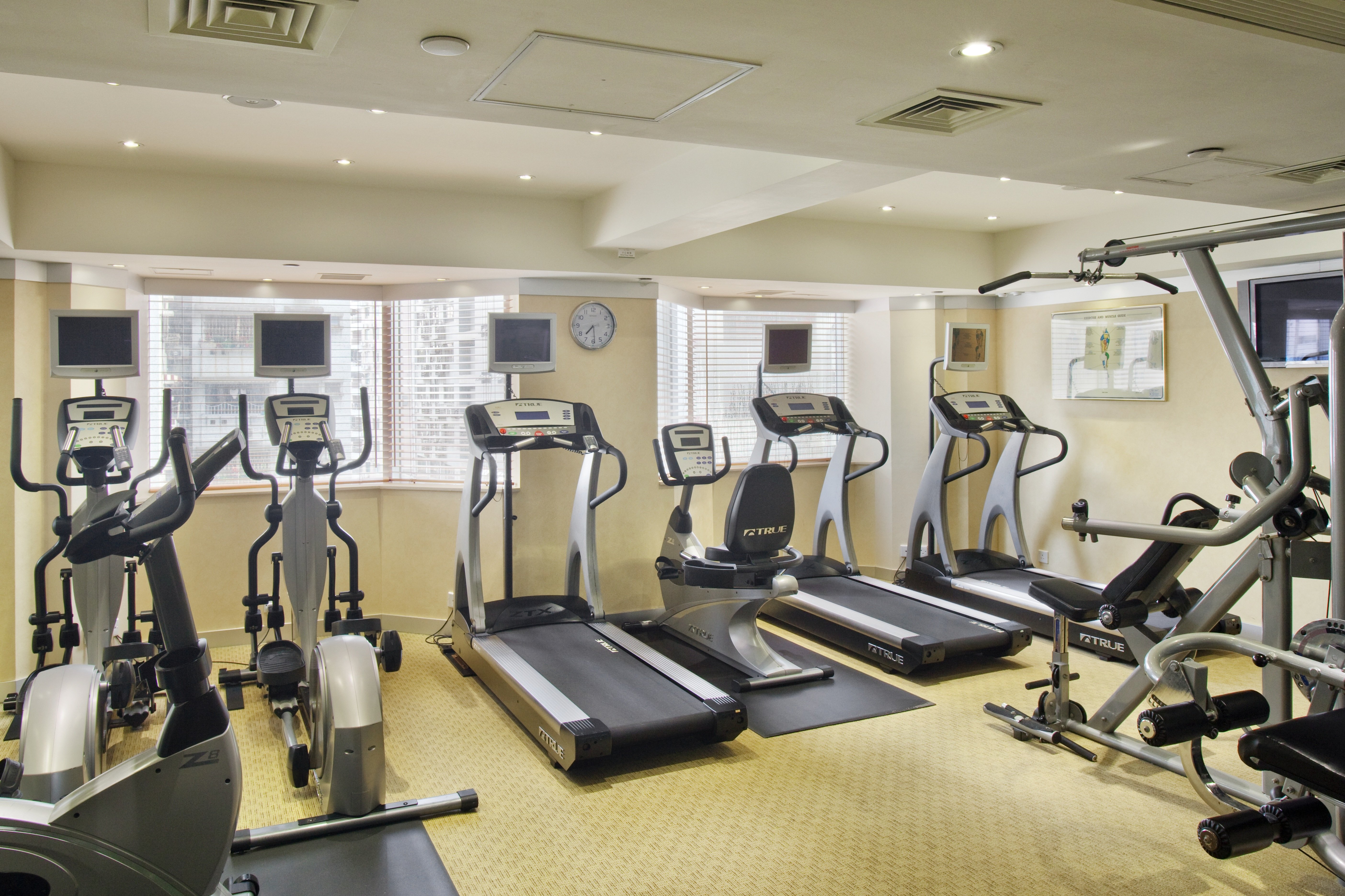 HOLIDAY INN MACAU 43/79