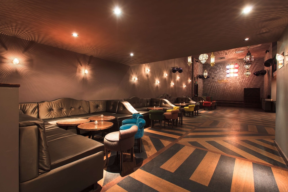 PARK PLAZA CARDIFF 33/60