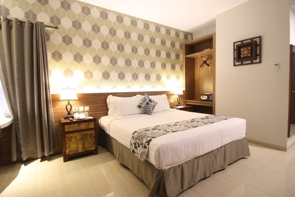 GRAND AMIRA HOTEL 15/63