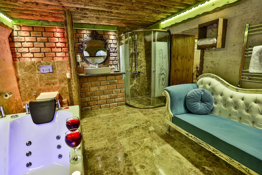 Casia Cave Suites 19/50