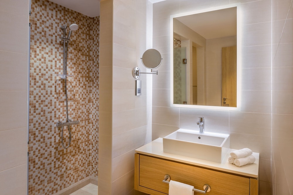 Residence Inn Dammam by Marriott 24/27