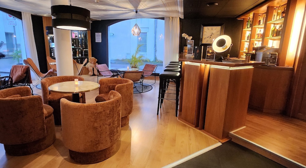 INTER-HOTEL LE VALOIS 29/50