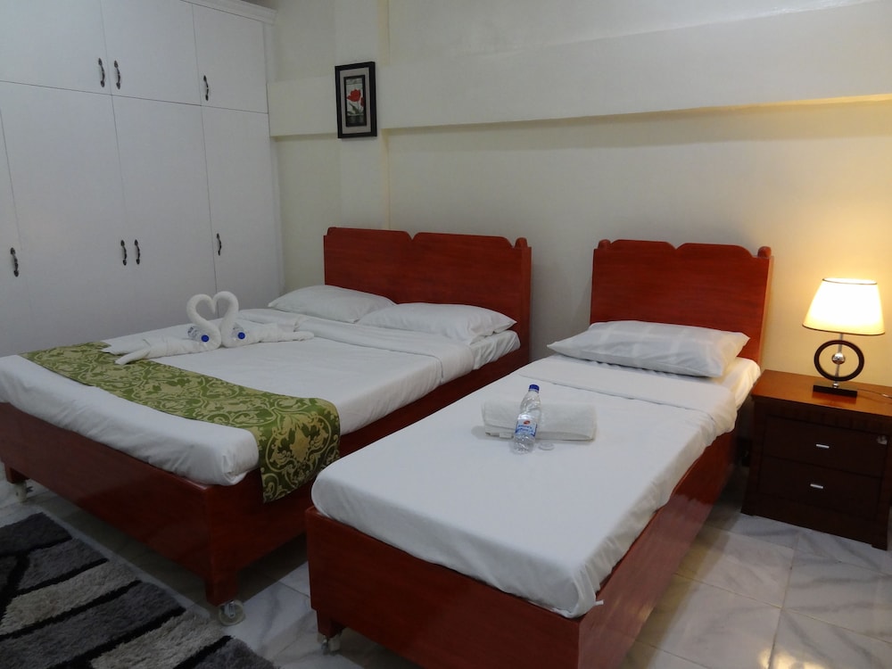 The Executive Villa Inn & Suites 5/60