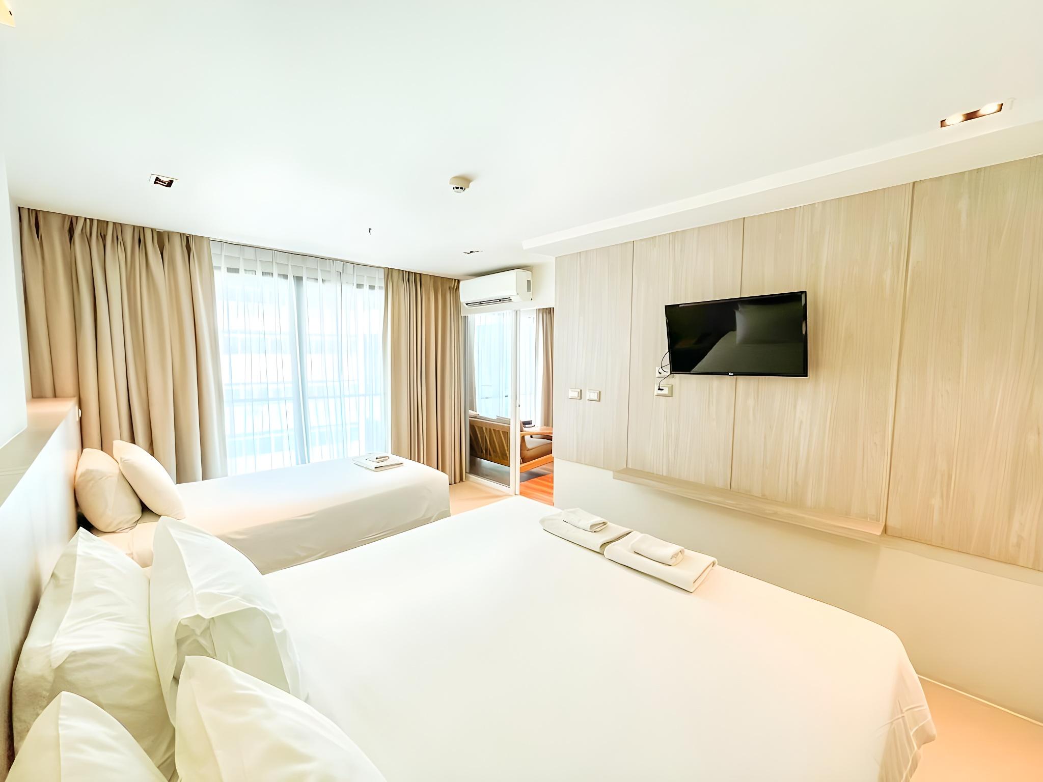 Zand, Suite, 1 Queen and 1 Single Bed, Sofa