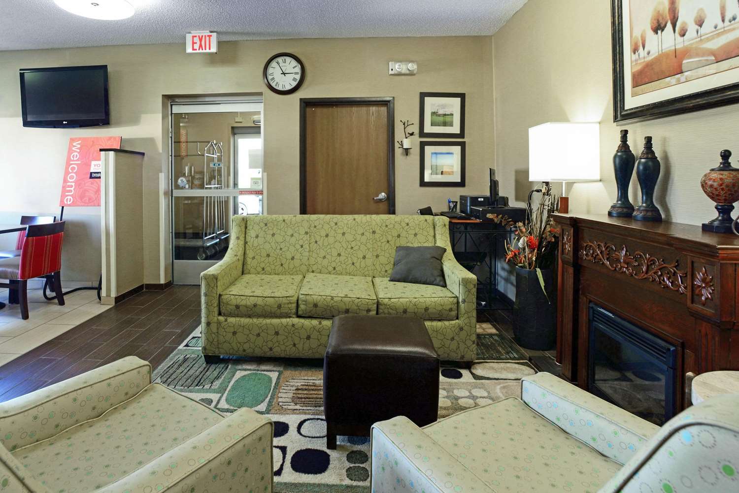 AmericInn by Wyndham Quincy 15/32