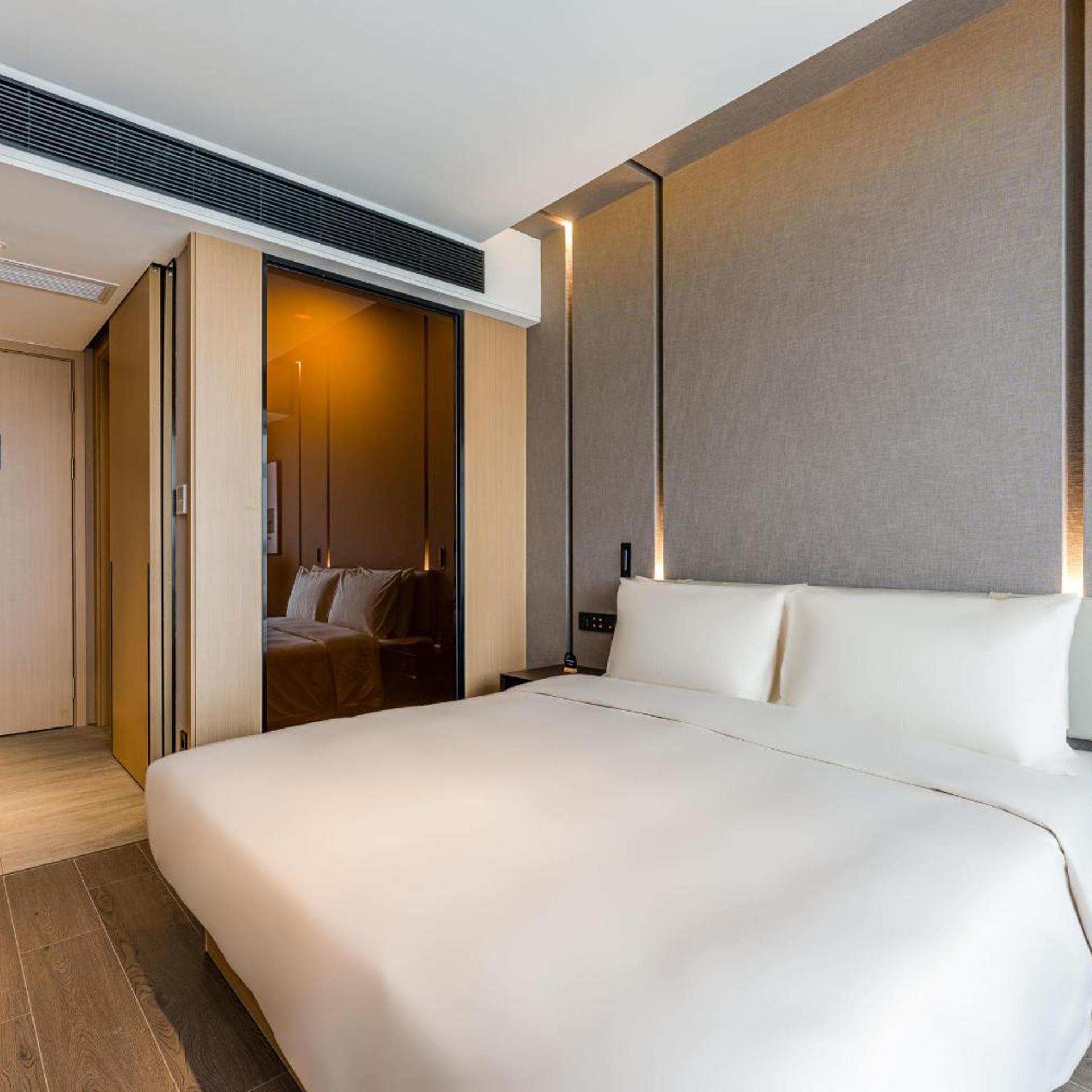 Atour Hotel (Xuzhou Yunlong CBD) 4/26