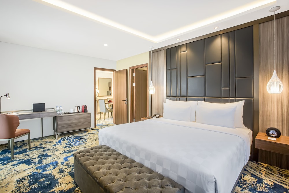 Swiss-Belhotel Cendrawasih Biak 15/60