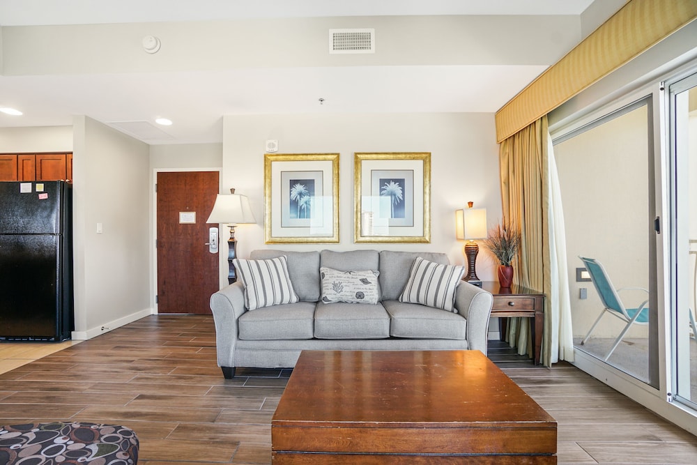 Luau Resort by Panhandle Getaways 33/50