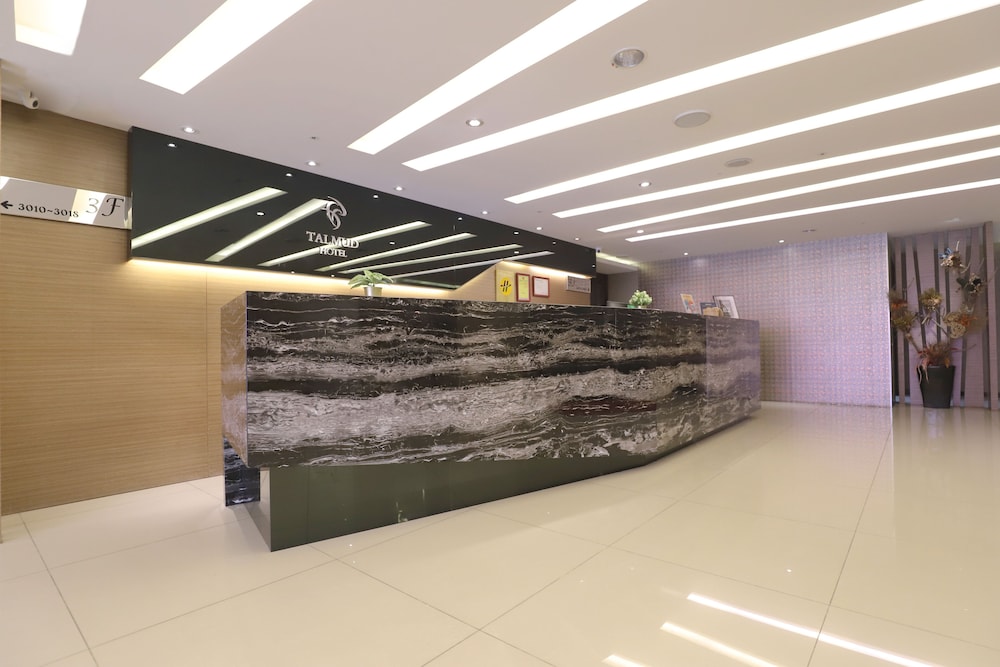 Talmud Hotel-Yi Zhong Branch photo1