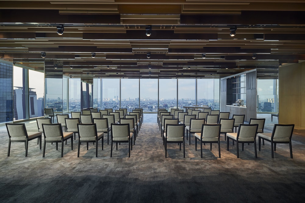 Park Hyatt Jakarta 60/70