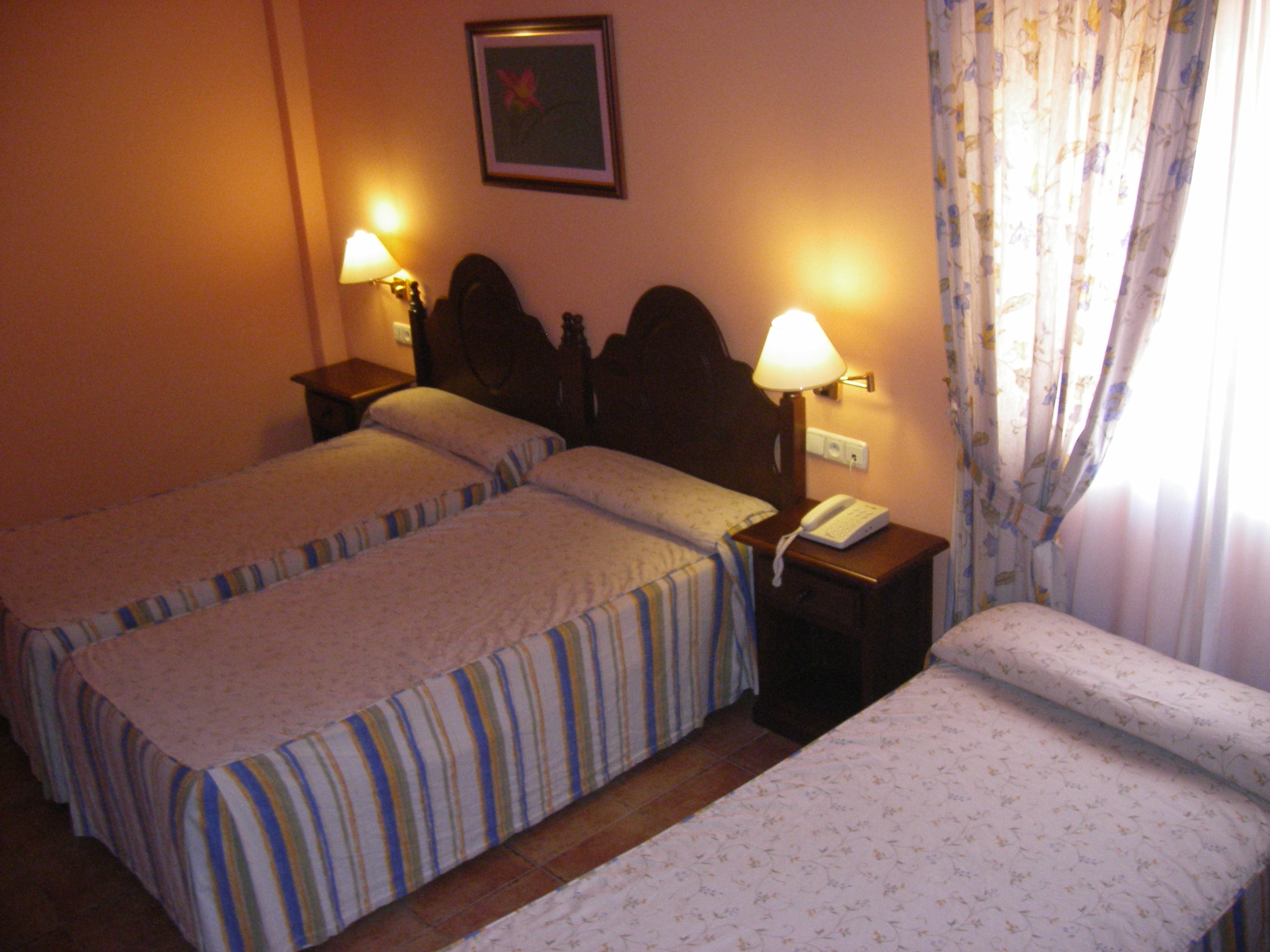 Hotel Asador Albenzaire 24/62