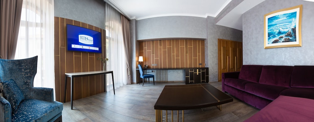 Elke Spa Hotel 56/74