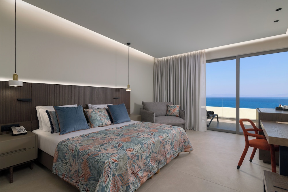 PREMIUM, DOUBLE OR TWIN BED, PANORAMIC SEA VIEW