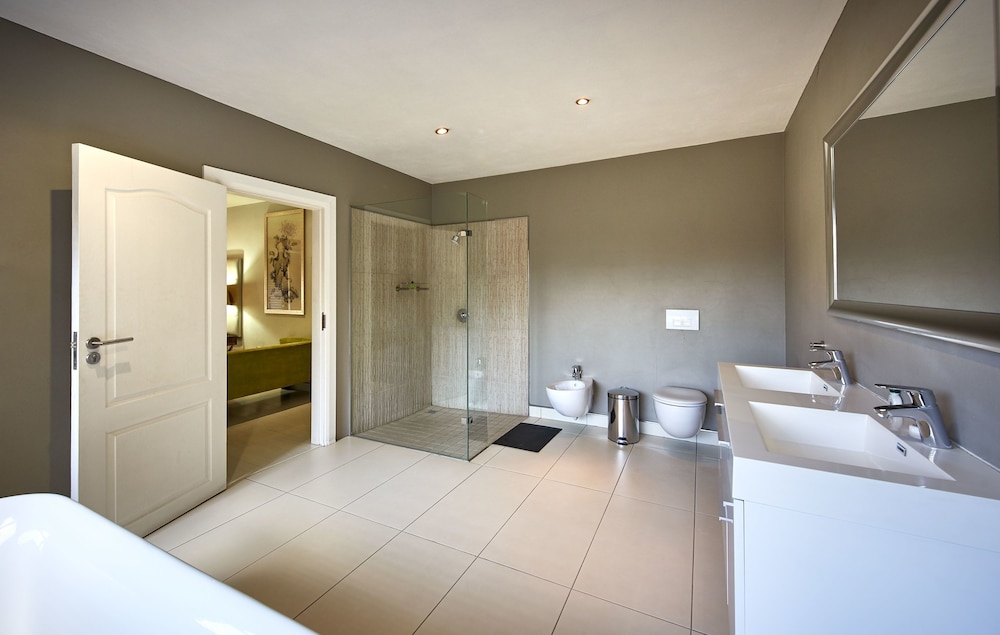 Dynasty Forest Sandown Accommodation 34/69