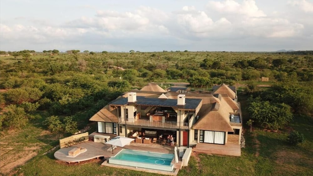 Jacana River Lodge 42/50
