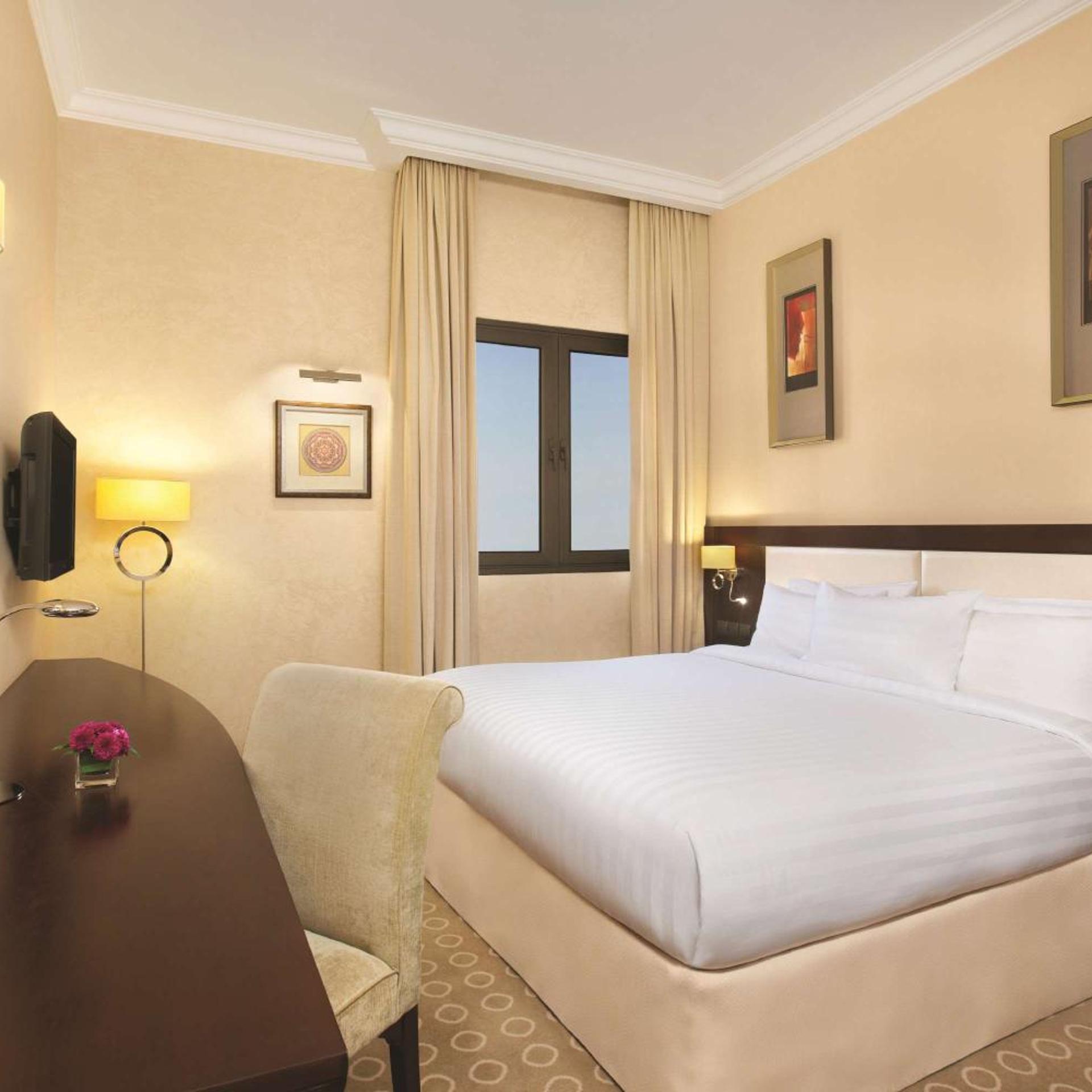 1 BEDROOM, DELUXE, SUITE, KING BED