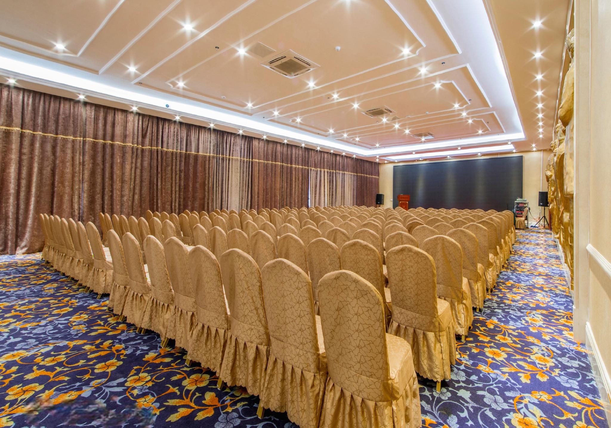 Vienna Hotel (Guilin Railway Station Liangjiang Sihu) 15/45
