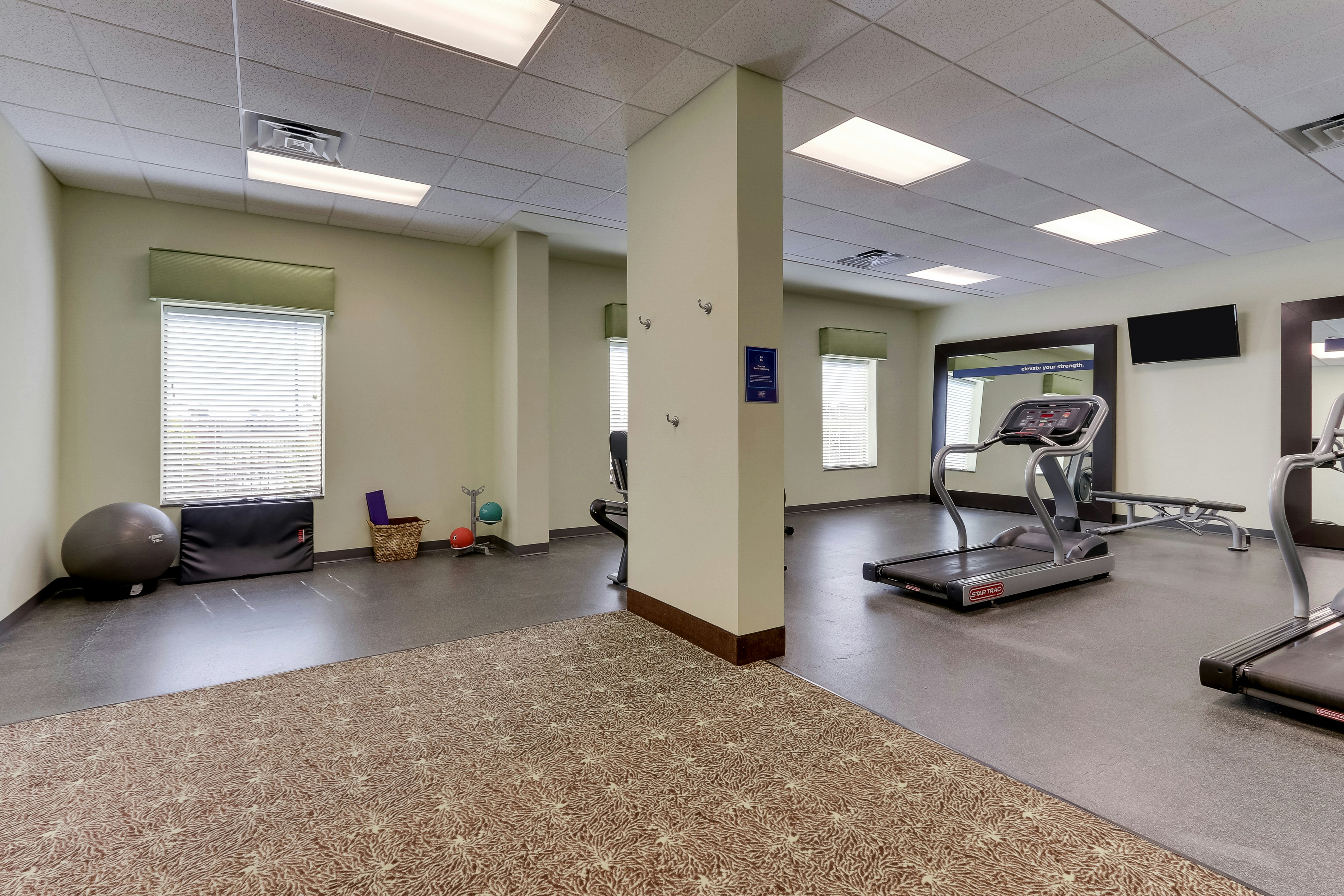 Hampton Inn & Suites Swansboro Near Camp Lejeune, NC 36/64